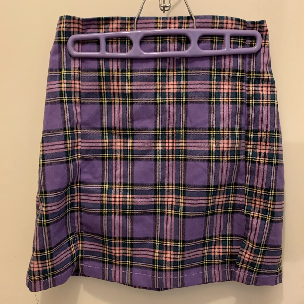 Cute plaid mini skirt